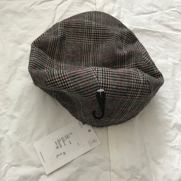 NWT Tip Top Tailors Burgundy Plaid Hat Unisex Black White Red Gatsby Cap Flat - Picture 7 of 12